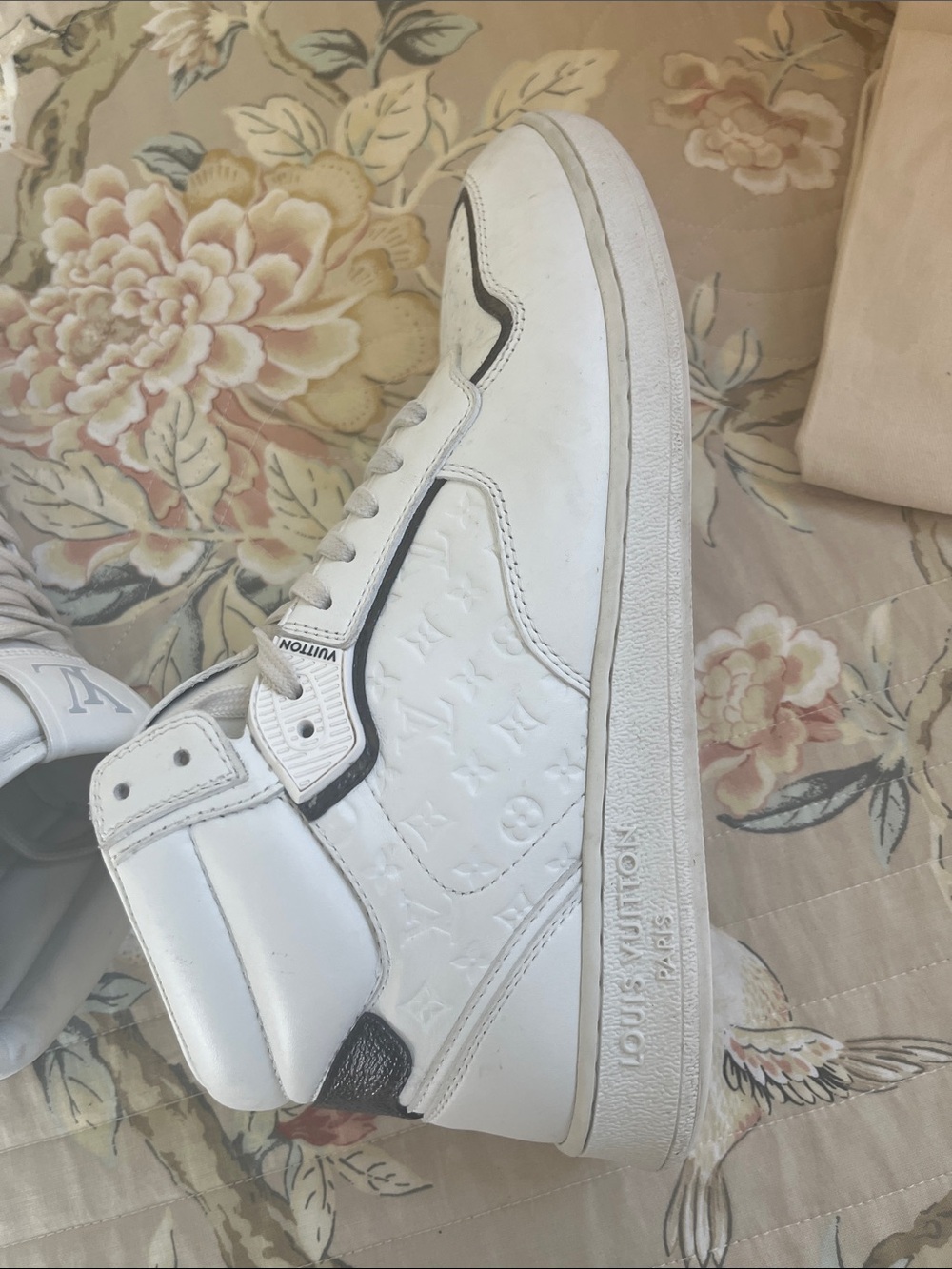 Louis Vuitton Stadium Mid Top Sneakers - Picture 10 of 17